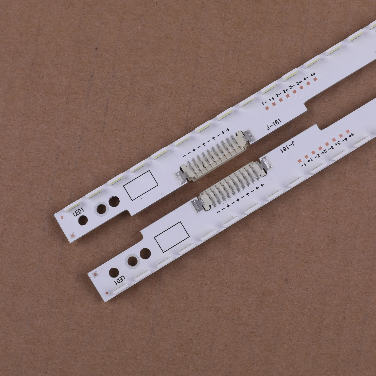2pcs LED Backlight strip 56/60leds For Samsung 2012SVS46 7032NNB LEFT60/RIGHT60 2D 6 PIN LTJ460HN06 UA46ES5500R UE46ES5507K
2pcs LED Backlight strip 56/60leds For Samsung 2012SVS46 7032NNB LEFT60/RIGHT60 2D 6 PIN LTJ460HN06 UA46ES5500R UE46ES5507K