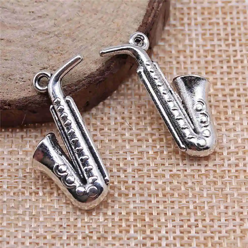Jewelery Pendants Making Charms For Jewelry 20pcs Musical Instruments Saxophone Charms 26x21mm Antique Silver Plated
Jewelery Pendants Making Charms For Jewelry 20pcs Musical Instruments Saxophone Charms 26x21mm Antique Silver Plated