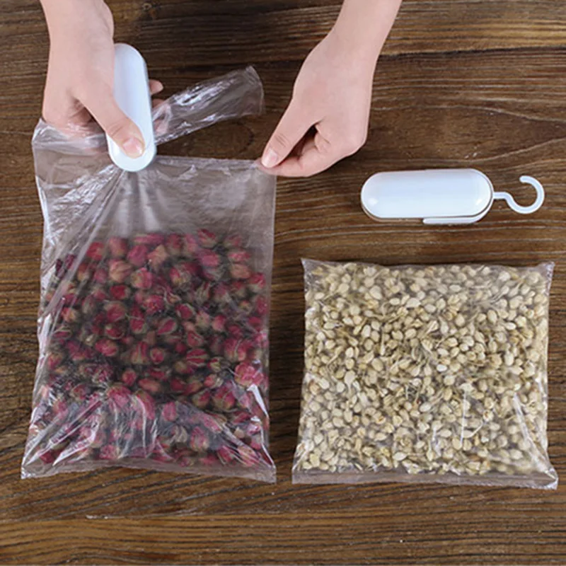 2 Color Portable Mini Sealing Household Machine Heat Sealer Capper Food Saver For Plastic Bags Package Mini Gadgets
2 Color Portable Mini Sealing Household Machine Heat Sealer Capper Food Saver For Plastic Bags Package Mini Gadgets