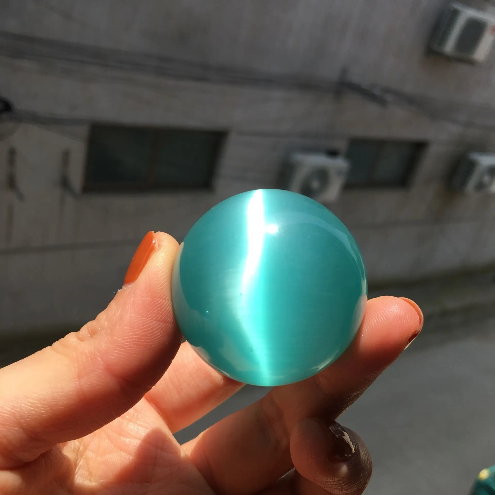 40mm Blue Cats eye Opal Stone Ball Quartz Crystal Sphere fengshui Ball Stone for Home Bedroom Office Decoration Gift
40mm Blue Cats eye Opal Stone Ball Quartz Crystal Sphere fengshui Ball Stone for Home Bedroom Office Decoration Gift