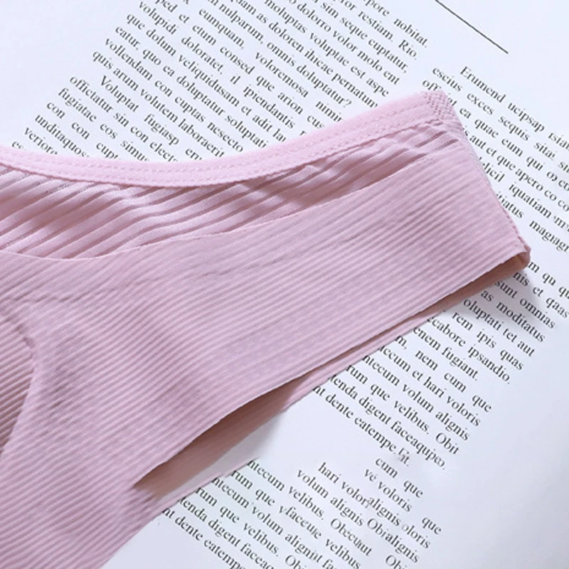 HIVOF one piece seamless underwear without steel ring seamless underwear at home comfortable close-fitting bra
HIVOF one piece seamless underwear without steel ring seamless underwear at home comfortable close-fitting bra