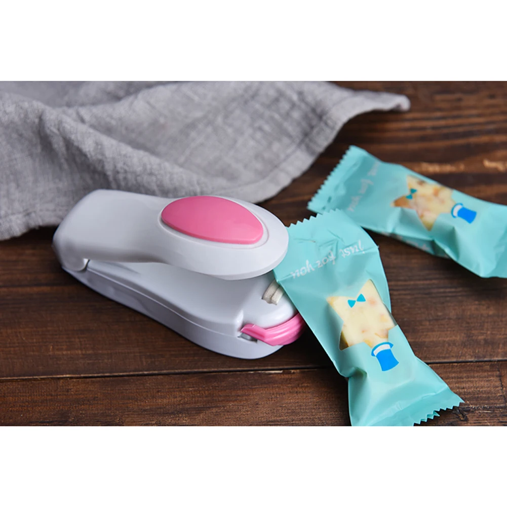 Gadgets Portable Food Sealer Snack Bag Clip Hot Sealer Candy Blend Color Home Kitchen Store Electric Appliances Tools Gadgets
Gadgets Portable Food Sealer Snack Bag Clip Hot Sealer Candy Blend Color Home Kitchen Store Electric Appliances Tools Gadgets