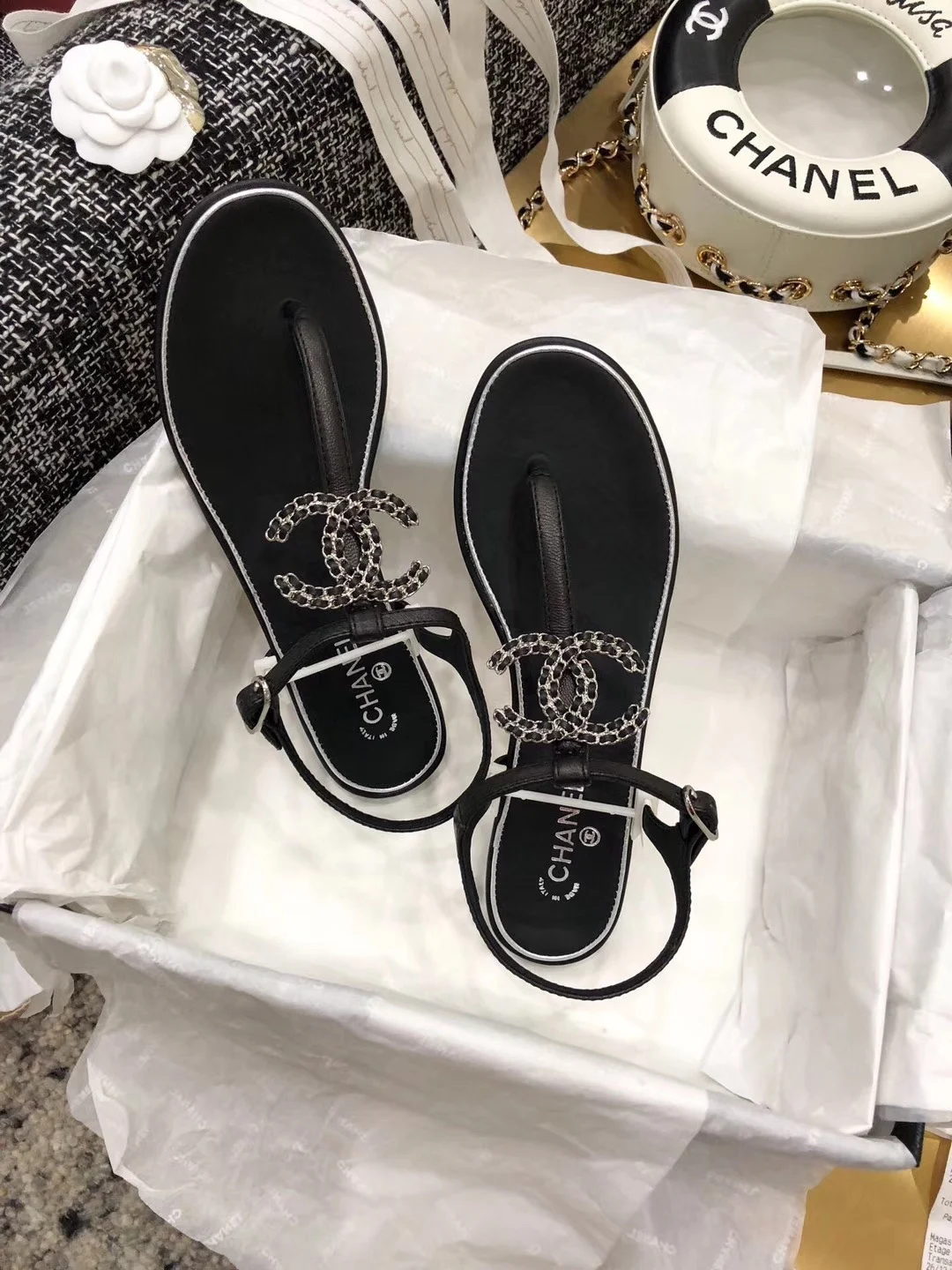 2021 new spring high quality luxury CC9 designer fashion ladies slippers high heel sandals ladies casual shoes
2021 new spring high quality luxury CC9 designer fashion ladies slippers high heel sandals ladies casual shoes