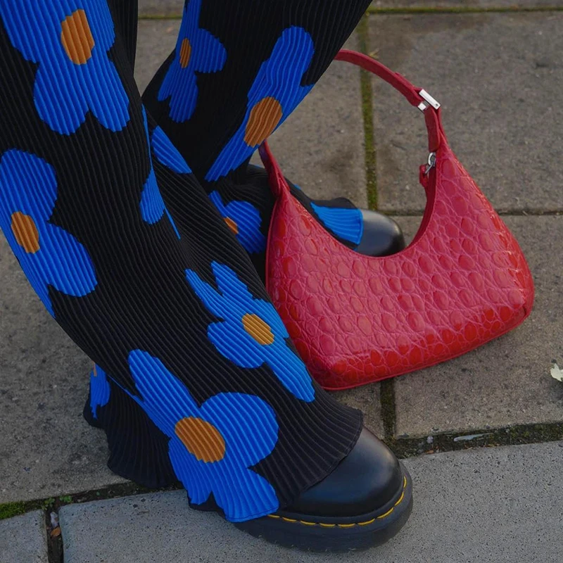 Rapwriter Vintage Floral Pants Women Harajuku Trousers Causal Streetwear 2021 Fashion Frill Patched Pants High Waist Slim Pants 
Rapwriter Vintage Floral Pants Women Harajuku Trousers Causal Streetwear 2021 Fashion Frill Patched Pants High Waist Slim Pants