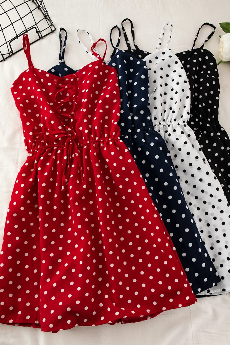 Summer Sexy Shorts Jumpsutis New 2020 Fashion Women V-neck Bandage Rompers Ladies Floral Printed Slim High Waist Body Overalls
Summer Sexy Shorts Jumpsutis New 2020 Fashion Women V-neck Bandage Rompers Ladies Floral Printed Slim High Waist Body Overalls