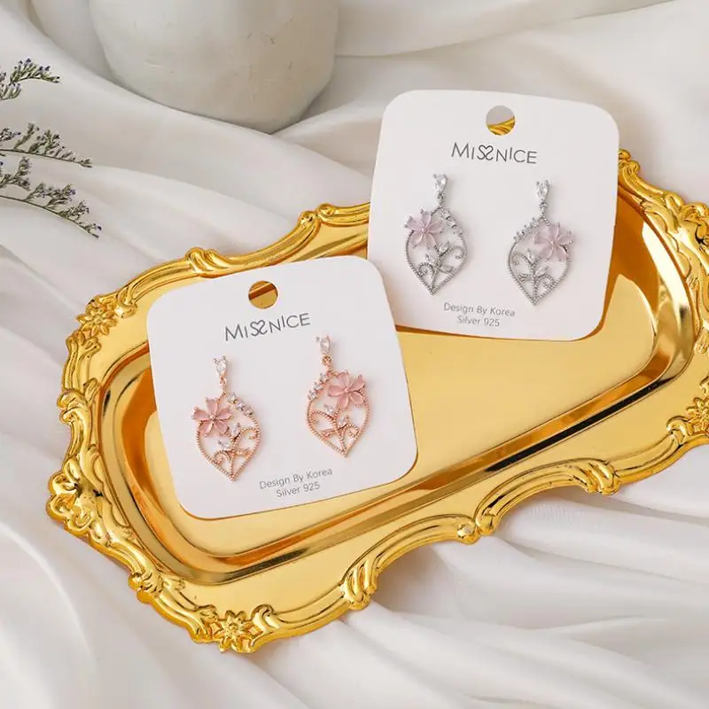 XIAOBOACC Korean Fashion 925 Silver Needle Earrings Micro I0naly Zircon Opal Sweet Five Leaves Flower Earring Free Shipping
XIAOBOACC Korean Fashion 925 Silver Needle Earrings Micro I0naly Zircon Opal Sweet Five Leaves Flower Earring Free Shipping