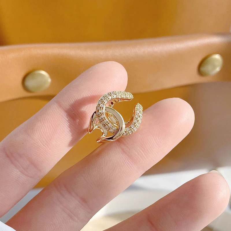 Fashion Gold Clip Earring For Women Without Piercing Puck Rock Vintage AAA Quality Micro Inlaid CZ Ear Cuff Girls Jewerly Gifts
Fashion Gold Clip Earring For Women Without Piercing Puck Rock Vintage AAA Quality Micro Inlaid CZ Ear Cuff Girls Jewerly Gifts