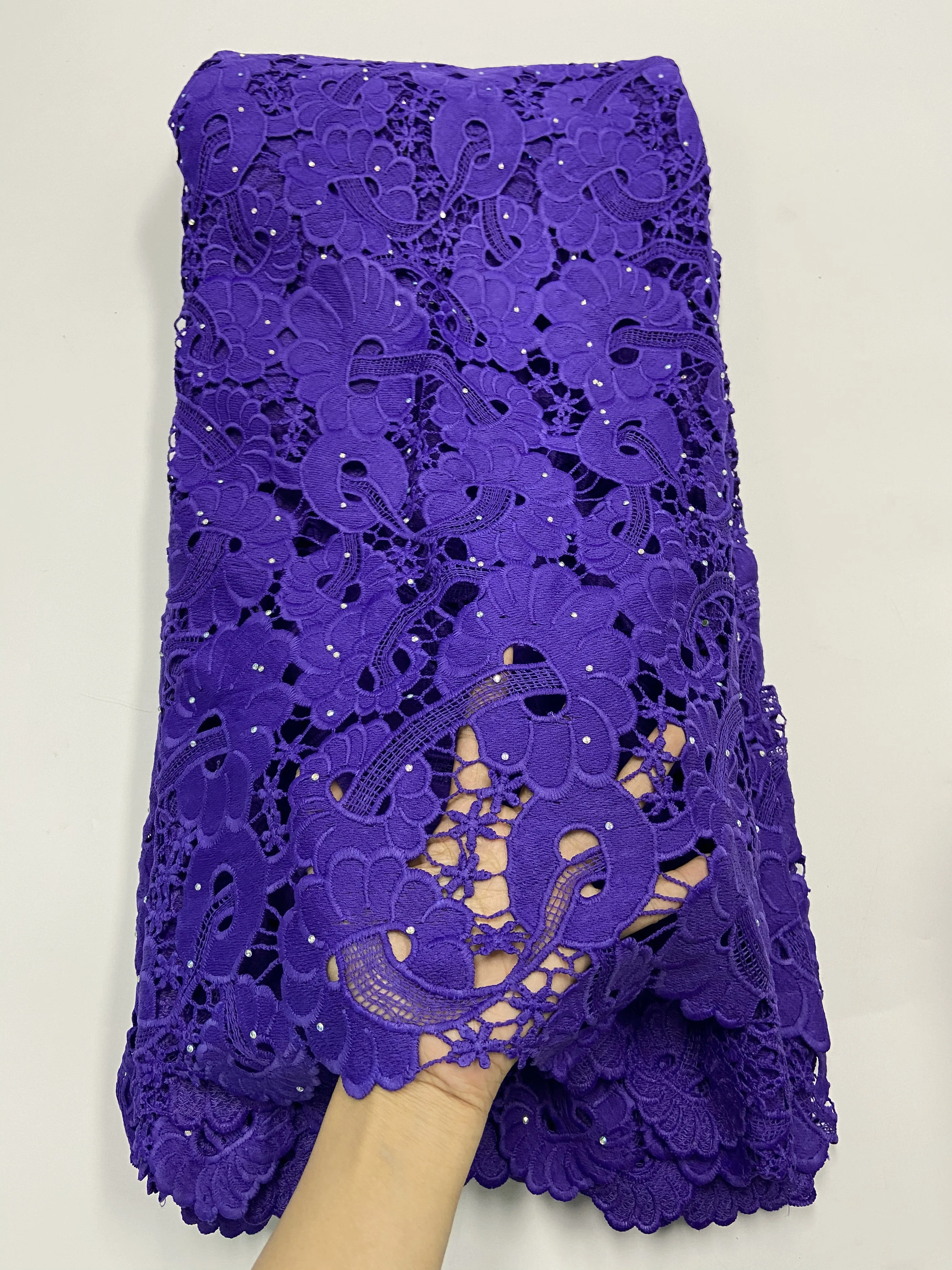 Latest Cord Guipure With Water Soluble Lace Fabric African Cord Lace Fabric French Milk Silk Lace Fabric for Wedding Party
Latest Cord Guipure With Water Soluble Lace Fabric African Cord Lace Fabric French Milk Silk Lace Fabric for Wedding Party