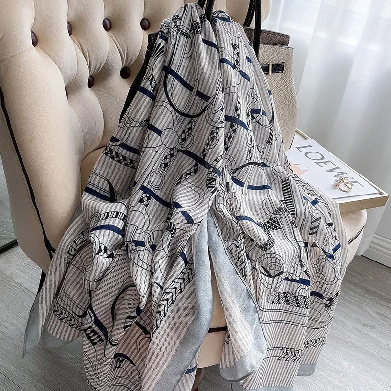 2021 Fashion 180X90CM Silk Scarves New Stripe Sunscreen Shawls Luxury Print Winter Beach Towel Popular Cotton And Hemp Bandanna
2021 Fashion 180X90CM Silk Scarves New Stripe Sunscreen Shawls Luxury Print Winter Beach Towel Popular Cotton And Hemp Bandanna
