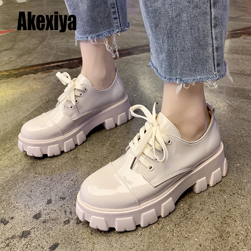 Spring Autumn England wind work small leather shoes retro shallow mouth single shoes Platform shoes Fashion beige k715 
Spring Autumn England wind work small leather shoes retro shallow mouth single shoes Platform shoes Fashion beige k715