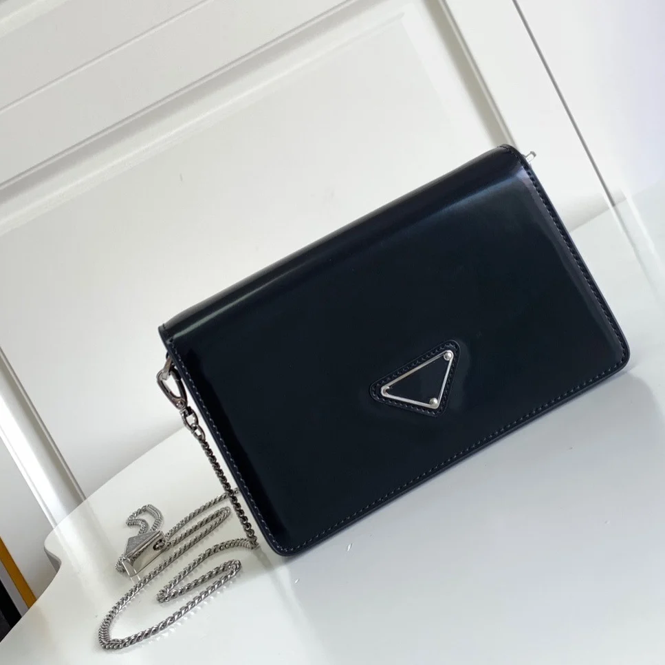 2022 new fashion chain bag shoulder bag messenger bag delicate girl.Luxury design original quality leather.
2022 new fashion chain bag shoulder bag messenger bag delicate girl.Luxury design original quality leather.