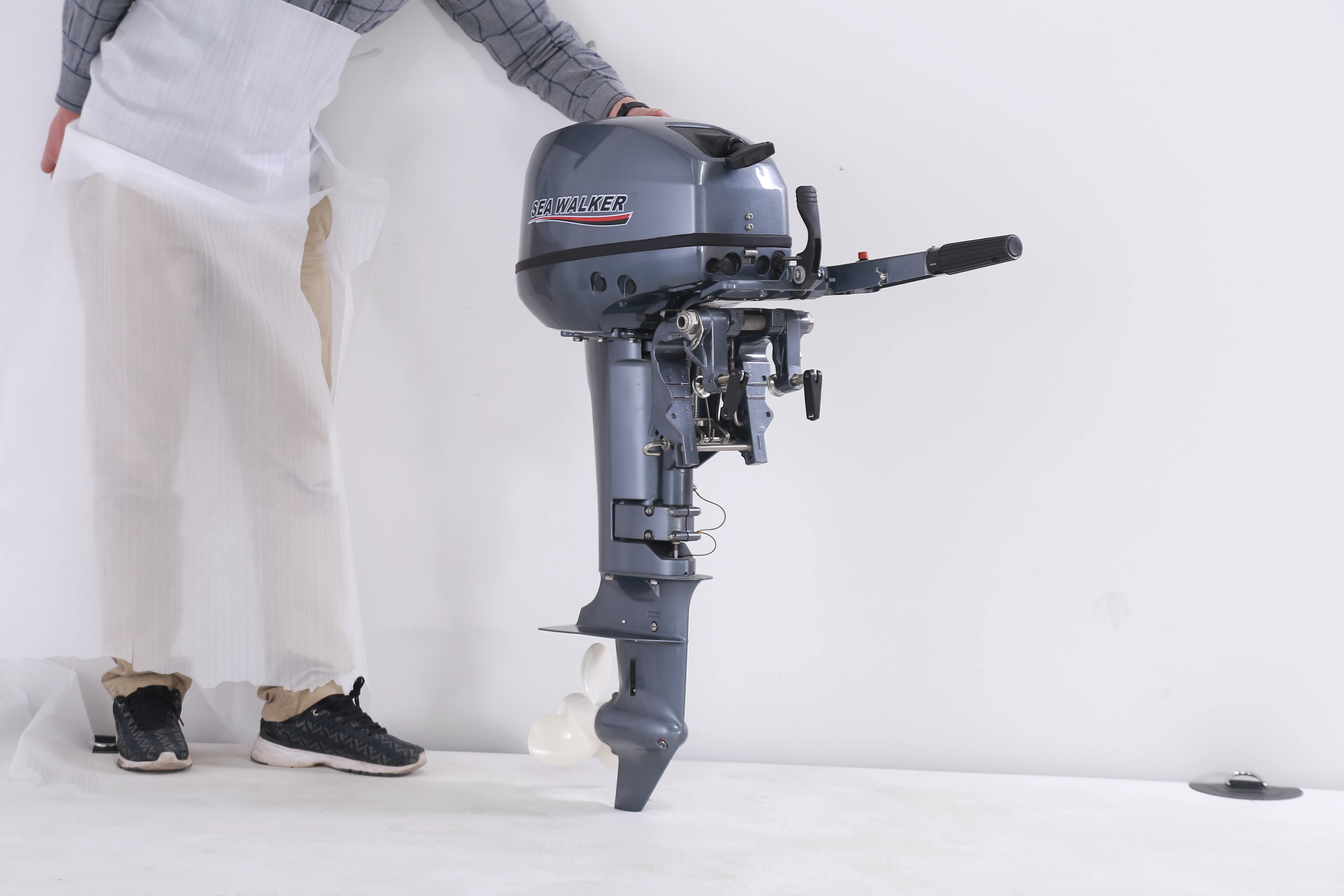 Seawalker 2 Stroke 15HP Short Shaft Chinese Shaft Outboard Engine Boat Motor Outboard Motor
Seawalker 2 Stroke 15HP Short Shaft Chinese Shaft Outboard Engine Boat Motor Outboard Motor