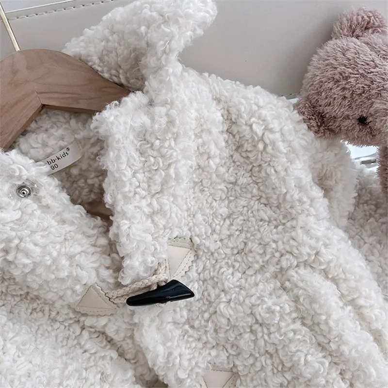 Children's Cotton Warm Wool Coats Baby Girl Claw Button Cotton padded jacket Clothes Toddler Girls Thick Soft Casual Jackets
Children's Cotton Warm Wool Coats Baby Girl Claw Button Cotton padded jacket Clothes Toddler Girls Thick Soft Casual Jackets