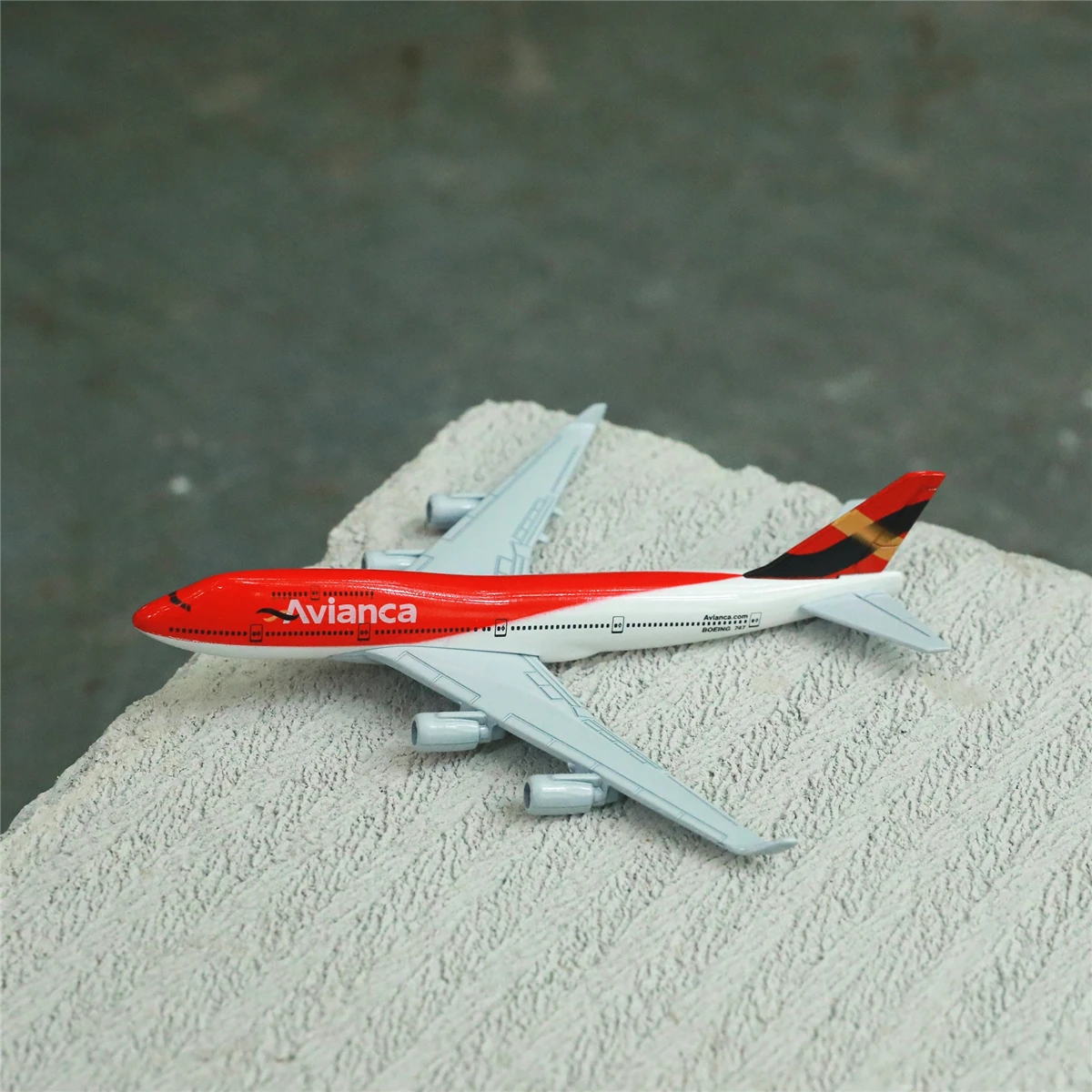Columbia Airlines Boeing 747 Aircraft Model 6" Metal Airplane Diecast Mini Moto Collection Eduactional Toys for Children
Columbia Airlines Boeing 747 Aircraft Model 6" Metal Airplane Diecast Mini Moto Collection Eduactional Toys for Children