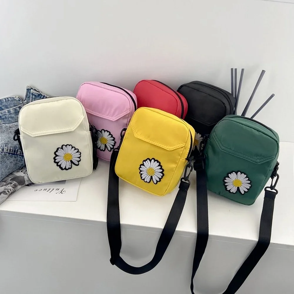 2021 Women New Personality Canvas Small Square Bag Personality Outdoor Leisure Shoulder Messenger Female Mobile Phone Bag
2021 Women New Personality Canvas Small Square Bag Personality Outdoor Leisure Shoulder Messenger Female Mobile Phone Bag