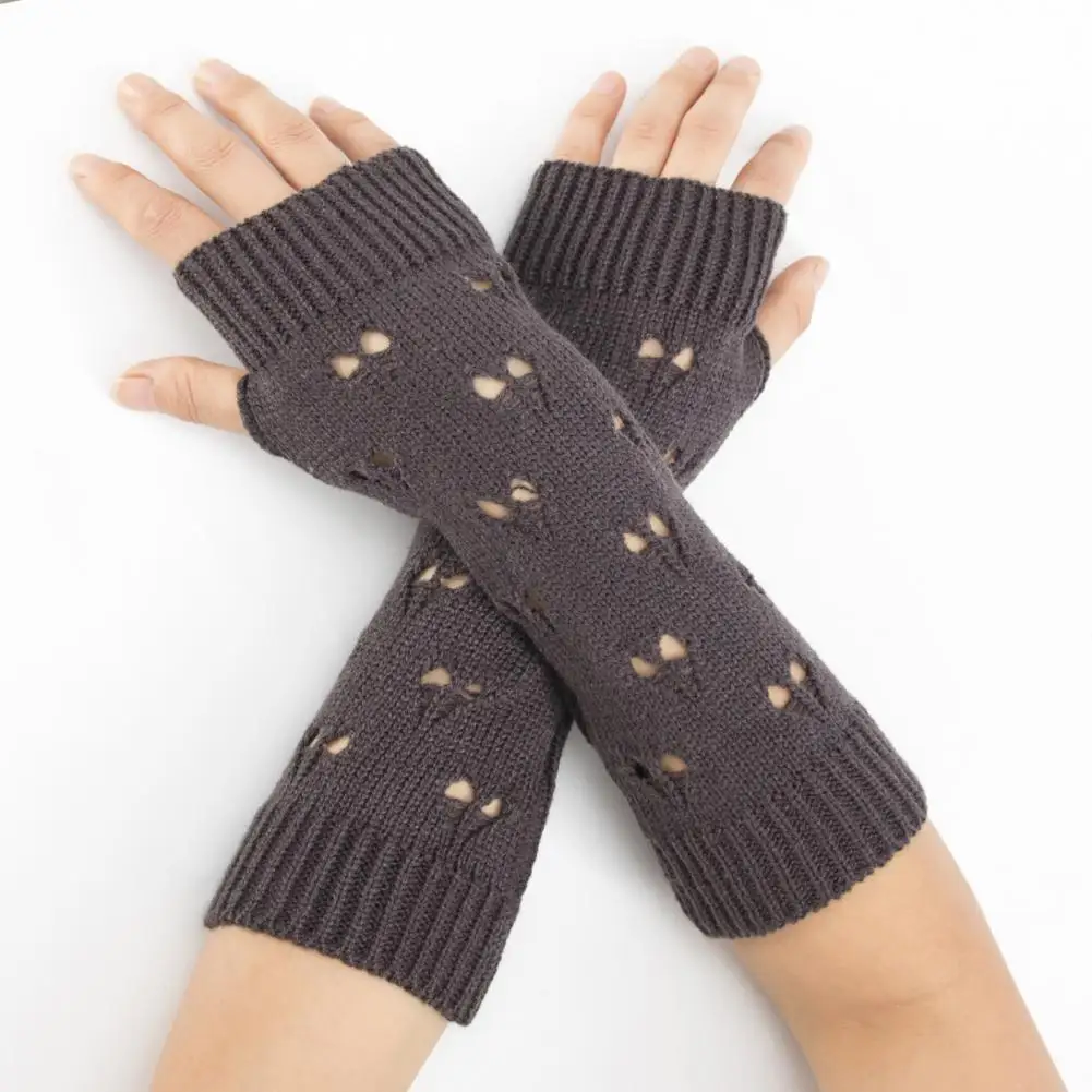 1 Pair Hollow Heart Half Finger Arm Covers Thick Crochet Solid Color Winter Gloves Hand Warmer Half Mittens for AutumnWinter
1 Pair Hollow Heart Half Finger Arm Covers Thick Crochet Solid Color Winter Gloves Hand Warmer Half Mittens for AutumnWinter