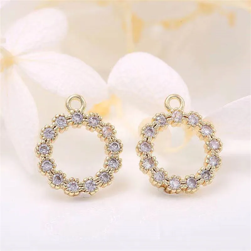 6PCS 24K Gold Color Plated Brass with Zircon Round Charm Pendant DIY Bracelet Necklace Earrings Extender Chain Fittings
6PCS 24K Gold Color Plated Brass with Zircon Round Charm Pendant DIY Bracelet Necklace Earrings Extender Chain Fittings