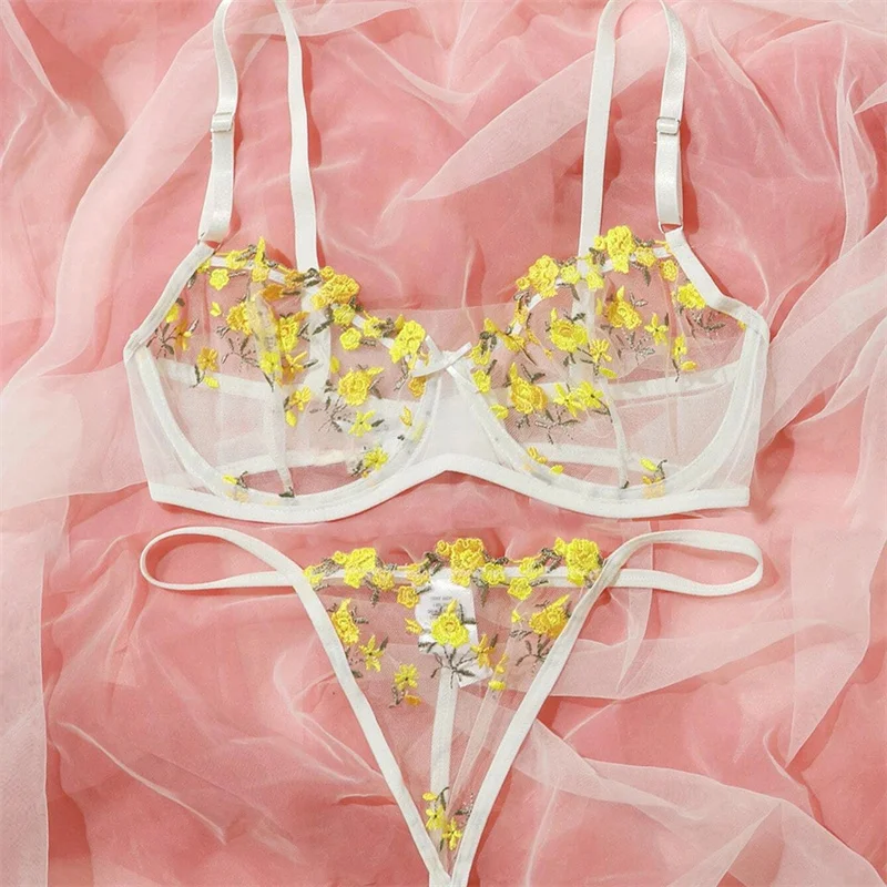 Muyiweixue Women's Sexy Mesh Sexy Lingerie Transparent Sling Three-point Breast-wrapped Lace Panty Set
Muyiweixue Women's Sexy Mesh Sexy Lingerie Transparent Sling Three-point Breast-wrapped Lace Panty Set