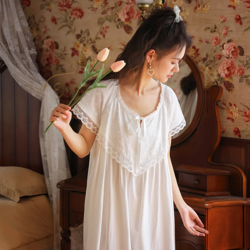 Summer Short-sleeved Nightdress Women Cotton Loose Sleepwear White Lace Nightgowns Long Sleeping Dress Retro Palace Sleep Tops
Summer Short-sleeved Nightdress Women Cotton Loose Sleepwear White Lace Nightgowns Long Sleeping Dress Retro Palace Sleep Tops