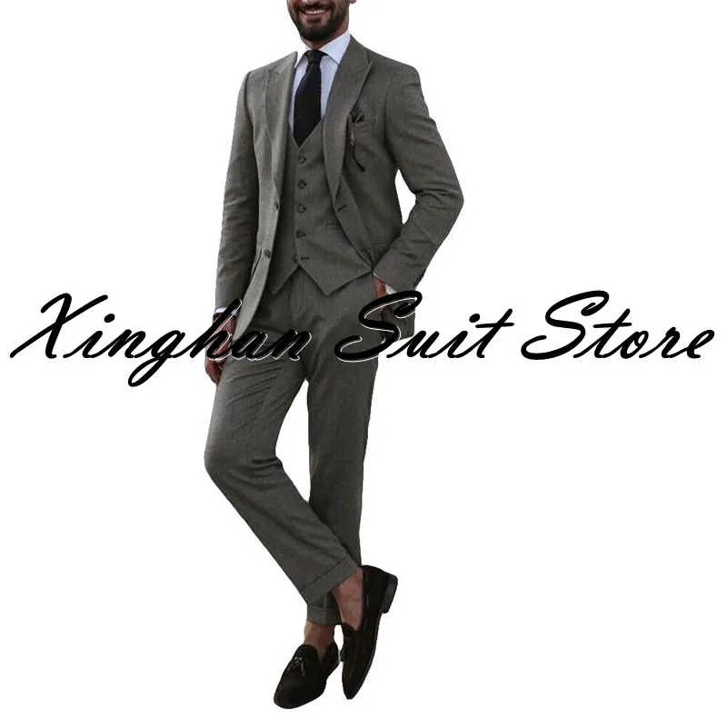 Hot Sale Dark Gray Peak Lapel Two Buttons Business Men Suits Tailor-Made 3 Pieces Slim Fit Wedding Groom Formal Work Casual Wear
Hot Sale Dark Gray Peak Lapel Two Buttons Business Men Suits Tailor-Made 3 Pieces Slim Fit Wedding Groom Formal Work Casual Wear