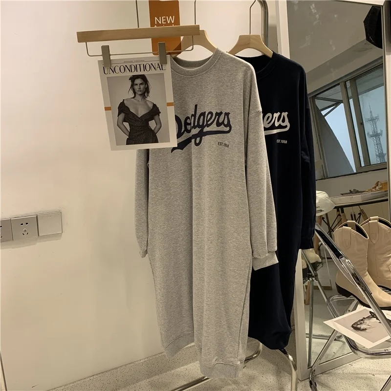 Vintage American Retro Sweater Dress Women's Mid-Length over-the-Knee Autumn Korean Style Letter Printed Dress Ins Fashion
Vintage American Retro Sweater Dress Women's Mid-Length over-the-Knee Autumn Korean Style Letter Printed Dress Ins Fashion