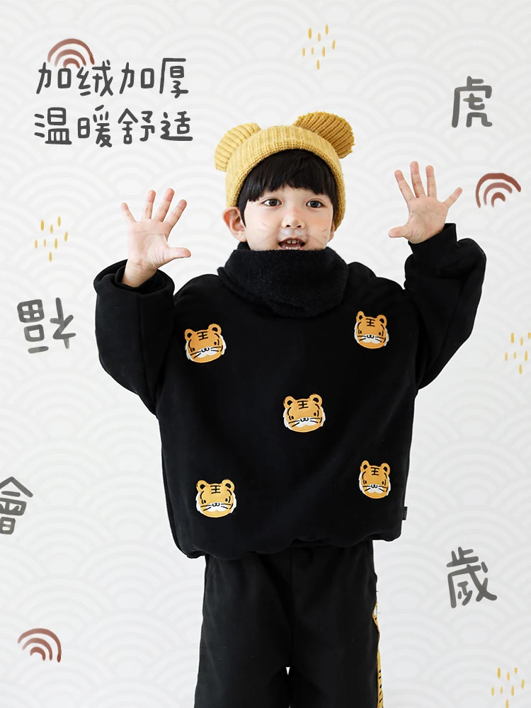 Детский свободный свитер, зимняя теплая Новогодняя одежда с вышивкой в виде тигра для маленьких мальчиков, 2021
Детский свободный свитер, зимняя теплая Новогодняя одежда с вышивкой в виде тигра для маленьких мальчиков, 2021