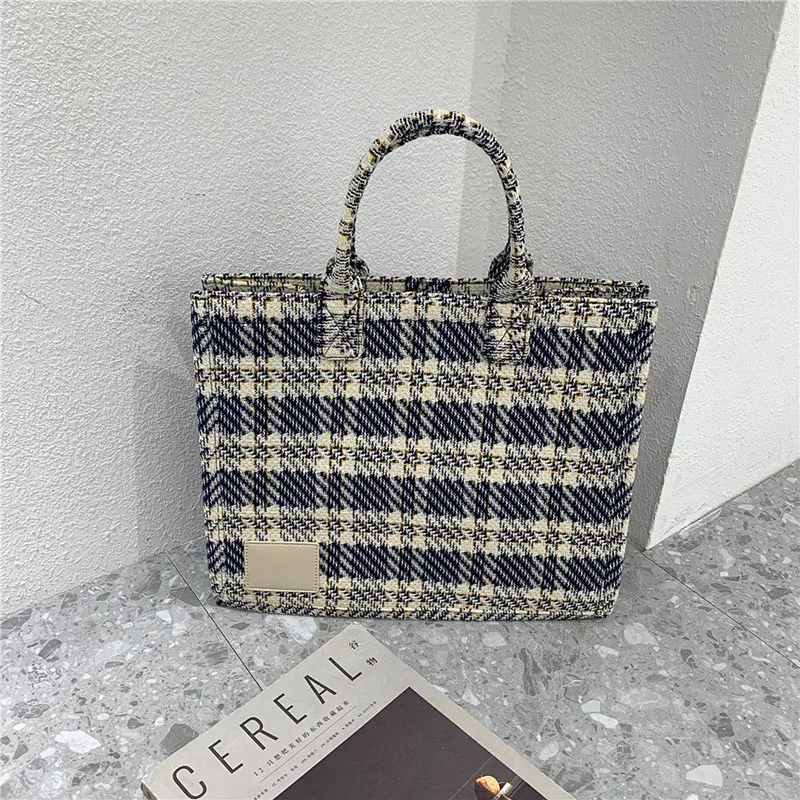 Новинка 2021, модная известная Роскошная брендовая клетчатая вместительная сумка-тоут, композитная сумка, Высококачественная кожаная сумка ...
Новинка 2021, модная известная Роскошная брендовая клетчатая вместительная сумка-тоут, композитная сумка, Высококачественная кожаная сумка ...
