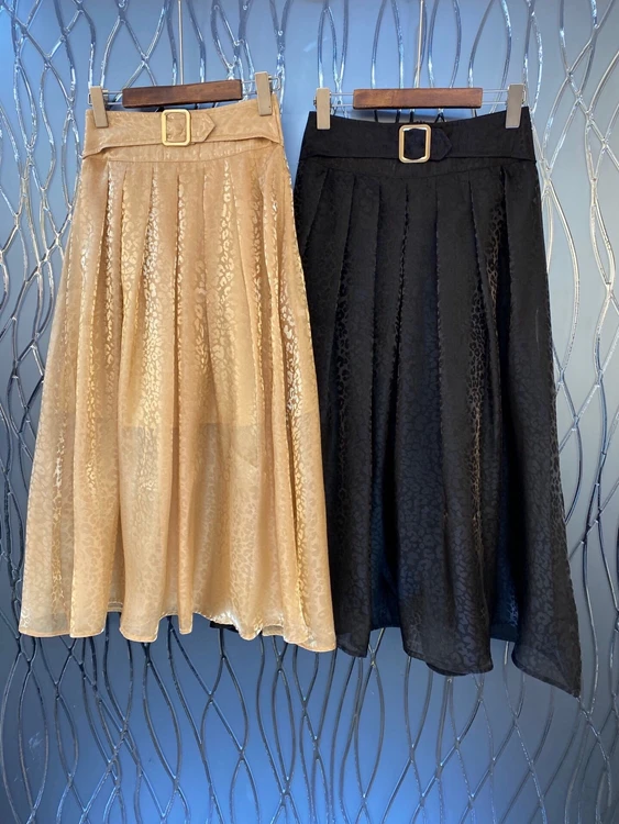 2021 spring and summer new women's buckle waist decoration jacquard versatile fashion mid length skirt 323 
2021 spring and summer new women's buckle waist decoration jacquard versatile fashion mid length skirt 323