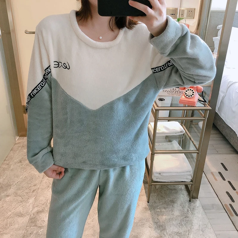 2021 Autumn Winter Warm Flannel Women Pyjamas Sets Thick Coral Velvet Long Sleeve Cartoon Sleepwear Thin Flannel Pajamas Set
2021 Autumn Winter Warm Flannel Women Pyjamas Sets Thick Coral Velvet Long Sleeve Cartoon Sleepwear Thin Flannel Pajamas Set