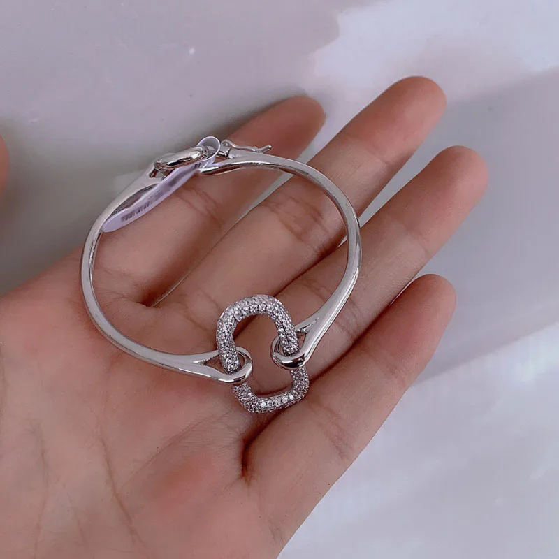 UMGODLY Luxury Brand Bangle White Chain Link Bangle Micro AAA Cubic Zirconia Bracelet Women Brand Party Jewelry 
UMGODLY Luxury Brand Bangle White Chain Link Bangle Micro AAA Cubic Zirconia Bracelet Women Brand Party Jewelry