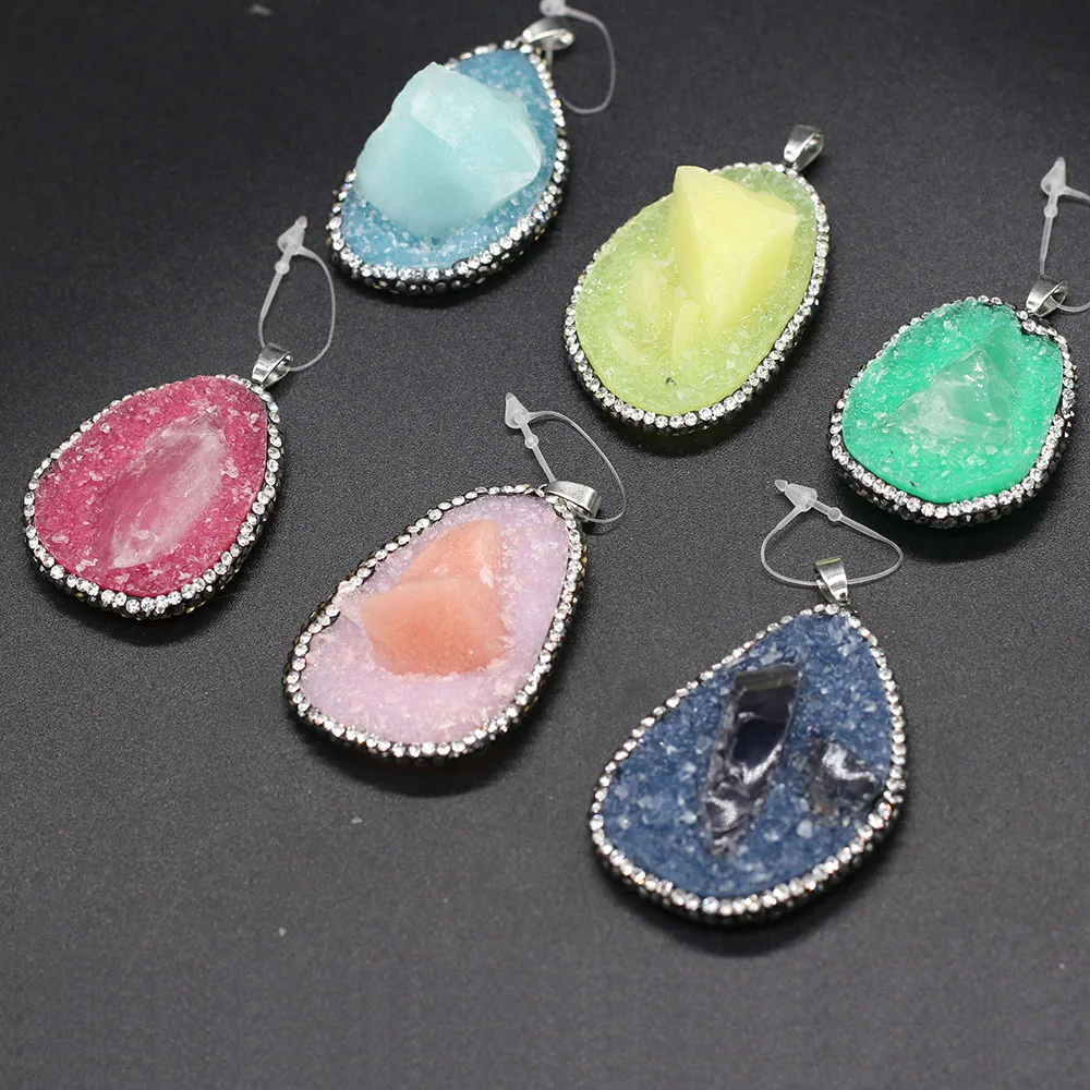 Natural Druzy Agates Pendant Irregular Diamon-Studded Stone Pendants for Jewelry Making DIY Necklace Size 35x50-45x55mm
Natural Druzy Agates Pendant Irregular Diamon-Studded Stone Pendants for Jewelry Making DIY Necklace Size 35x50-45x55mm