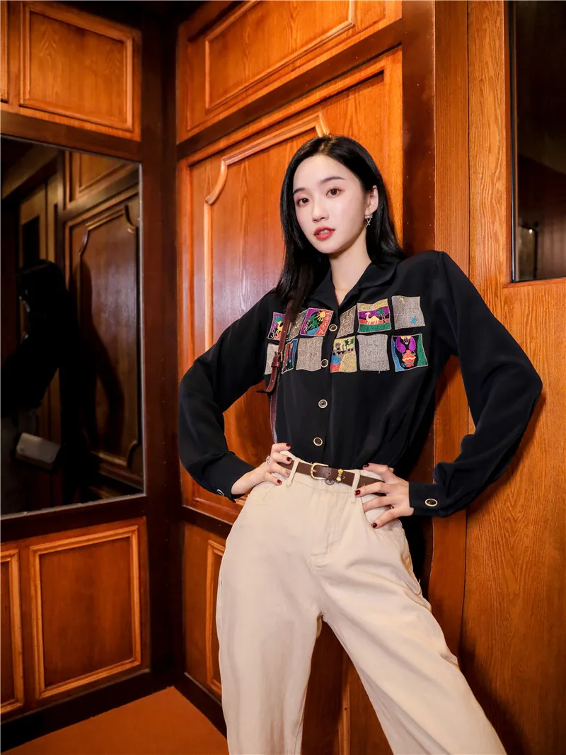 CHEERART Embroidery Blouse Black Long Sleeve Shirt Ladies Top Korean Embroidered Shirt With Collars Fall 2019 Fashion Clothes 
CHEERART Embroidery Blouse Black Long Sleeve Shirt Ladies Top Korean Embroidered Shirt With Collars Fall 2019 Fashion Clothes