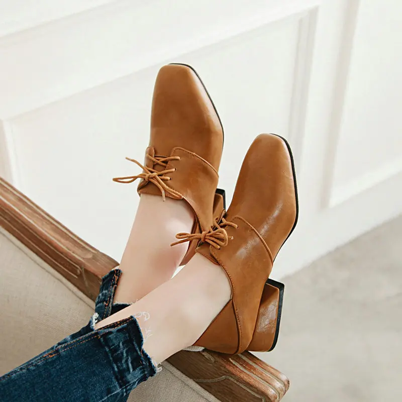 LDHZXC 2021 Four Seasons Single Shoes Women Pumps Casual Work Pu Leather Low Heels Shoes Big Size 33-43 Solid Classic Fashion
LDHZXC 2021 Four Seasons Single Shoes Women Pumps Casual Work Pu Leather Low Heels Shoes Big Size 33-43 Solid Classic Fashion