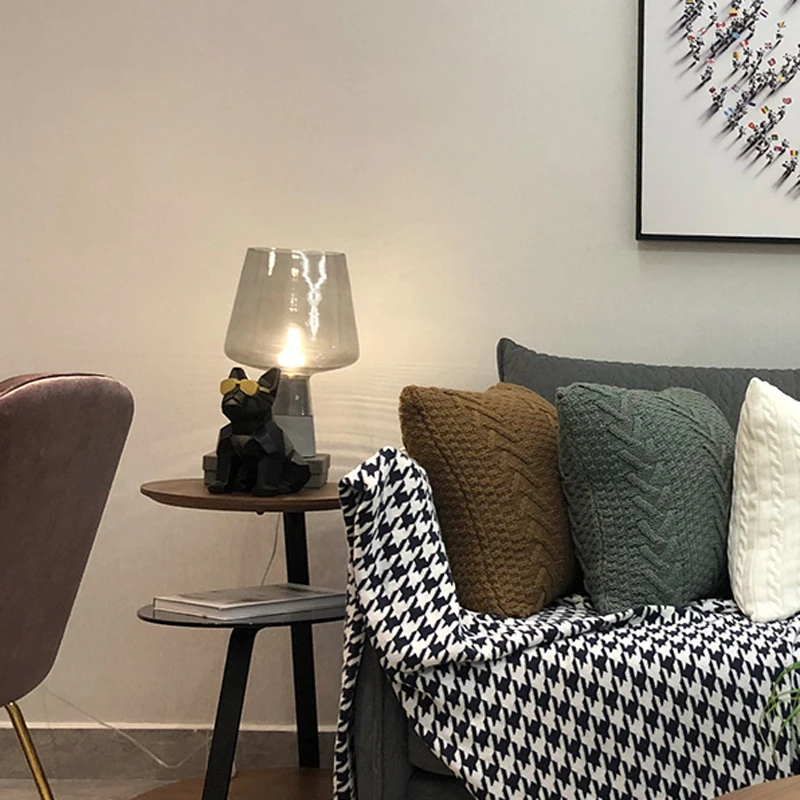 Nordic modern glass table lamp lamps E27 LED table lamp restaurant bar living room bedroom table lamp
Nordic modern glass table lamp lamps E27 LED table lamp restaurant bar living room bedroom table lamp