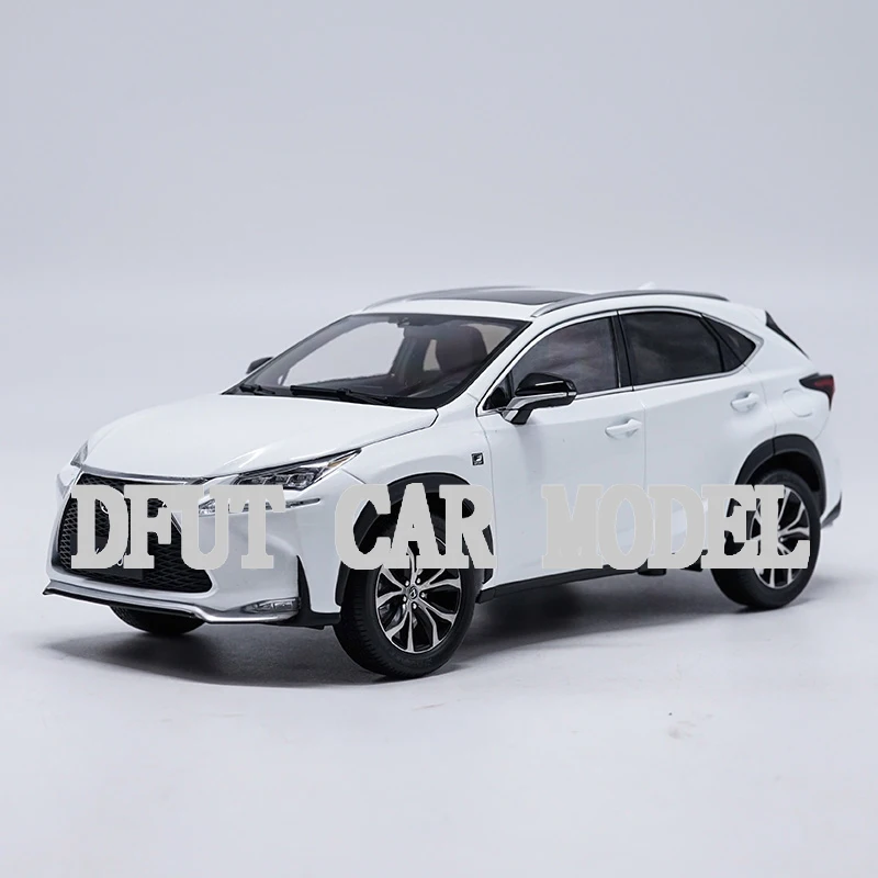 1:18 scale Alloy Toy Vehicles NX NX200T SUV Car Model Of Children's Toy Car Original Authorized Kids Toys
1:18 scale Alloy Toy Vehicles NX NX200T SUV Car Model Of Children's Toy Car Original Authorized Kids Toys