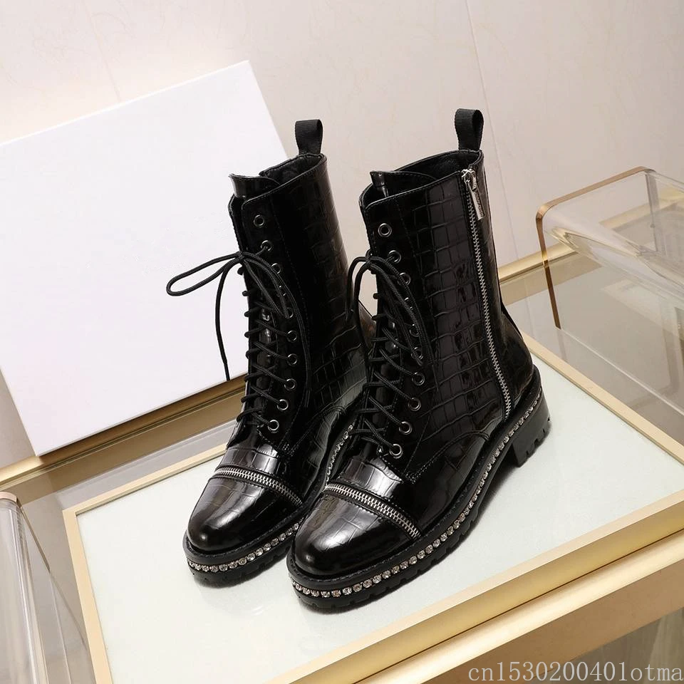 Luxury Brand Crystal Women Ankle Boots Fashion Genuine Lether Lace Up Women Martin Boots Short Motorcycle Boots For Women 2021
Luxury Brand Crystal Women Ankle Boots Fashion Genuine Lether Lace Up Women Martin Boots Short Motorcycle Boots For Women 2021