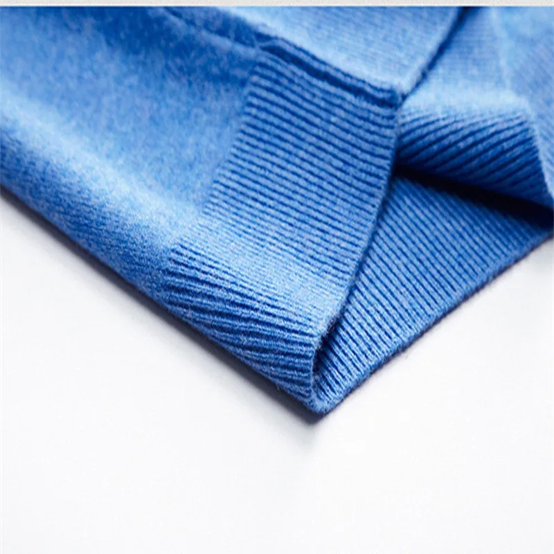 Men's Wool V-neck Pullover Solid Long Sleeve Perfect Quality Autumn Winter Warm Clothes Knitted Cotton Casual Male Sweater
Men's Wool V-neck Pullover Solid Long Sleeve Perfect Quality Autumn Winter Warm Clothes Knitted Cotton Casual Male Sweater