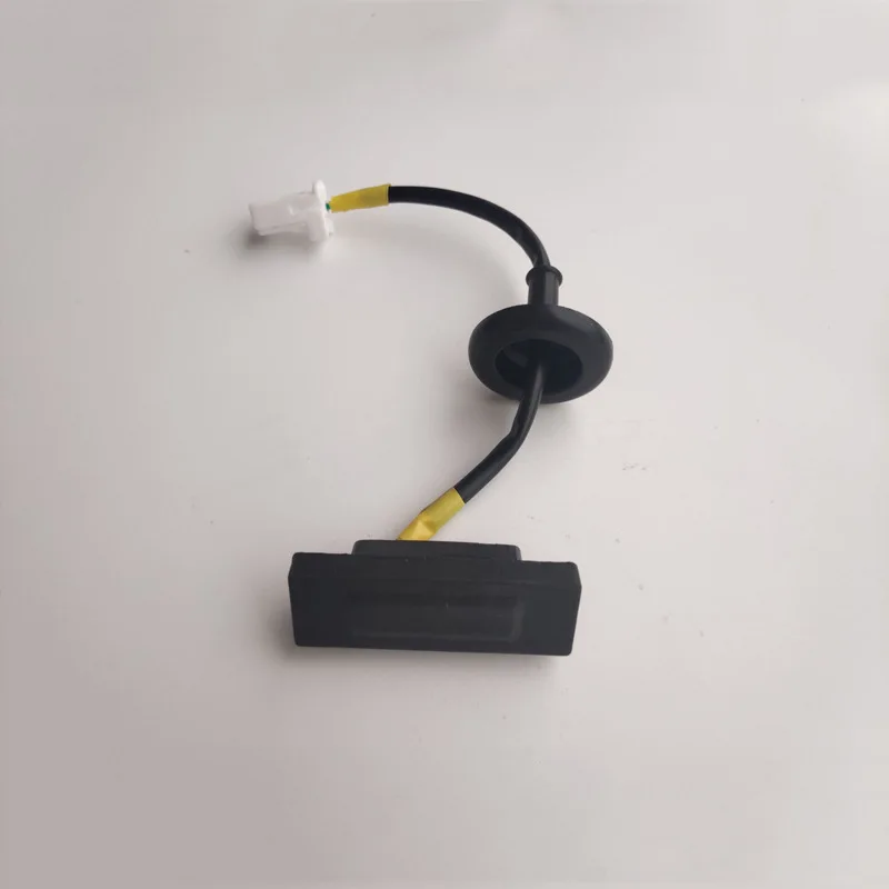 81260-1R000 Rear Door Trunk lock Boot Release Switch Tailgate Opening Switch For Hyundai SOLARIS RIO K2 812601R000 
81260-1R000 Rear Door Trunk lock Boot Release Switch Tailgate Opening Switch For Hyundai SOLARIS RIO K2 812601R000