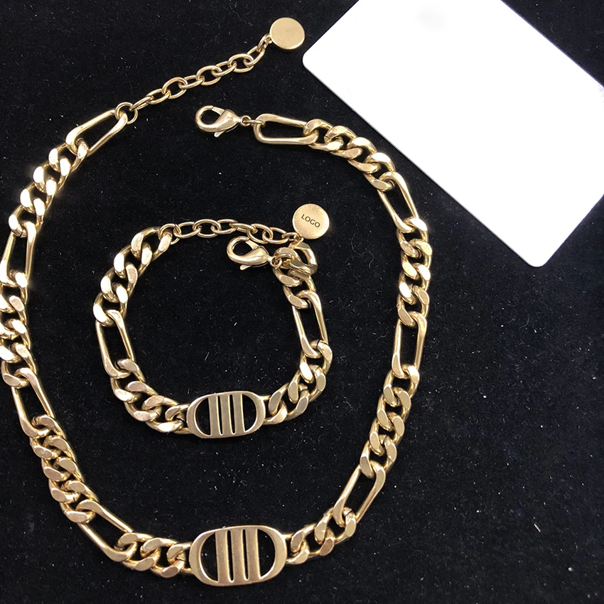 New Golden Necklace Hip Hop Romantic Charms personality Jewelry necklace for women Fine jewelry for woman Holiday Gift
New Golden Necklace Hip Hop Romantic Charms personality Jewelry necklace for women Fine jewelry for woman Holiday Gift
