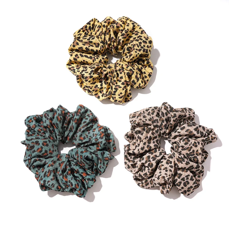 New style oversized fabric leopard print large intestine circle female girly temperament personality retro floral head rope
New style oversized fabric leopard print large intestine circle female girly temperament personality retro floral head rope