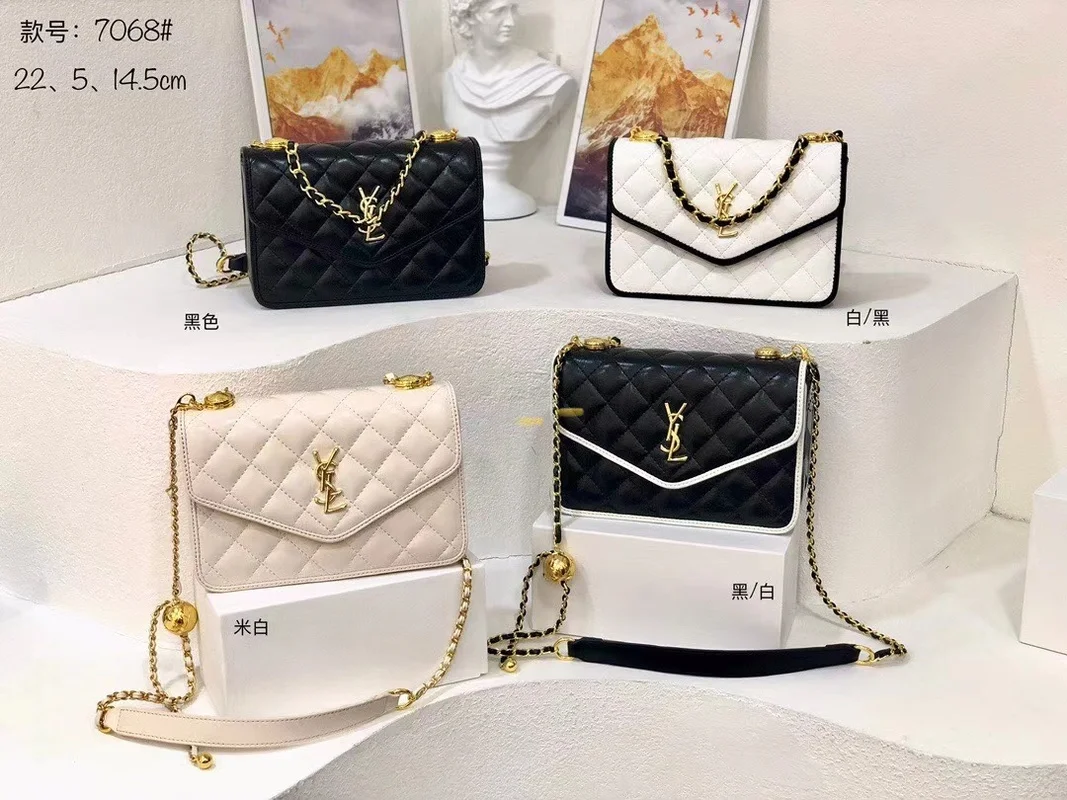 2021 new fashion women's bag Korean version women's leather bag net red chain one shoulder portable cross bag women's handbag 
2021 new fashion women's bag Korean version women's leather bag net red chain one shoulder portable cross bag women's handbag