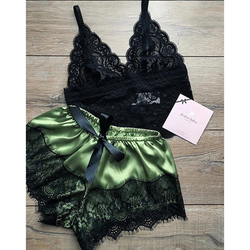 Lace Pajamas For Women Summer Sleepwear V-Neck Pajama Set Sleeveless Cami Top And Shorts Set Sexy Pyjama Set Homewear
Lace Pajamas For Women Summer Sleepwear V-Neck Pajama Set Sleeveless Cami Top And Shorts Set Sexy Pyjama Set Homewear