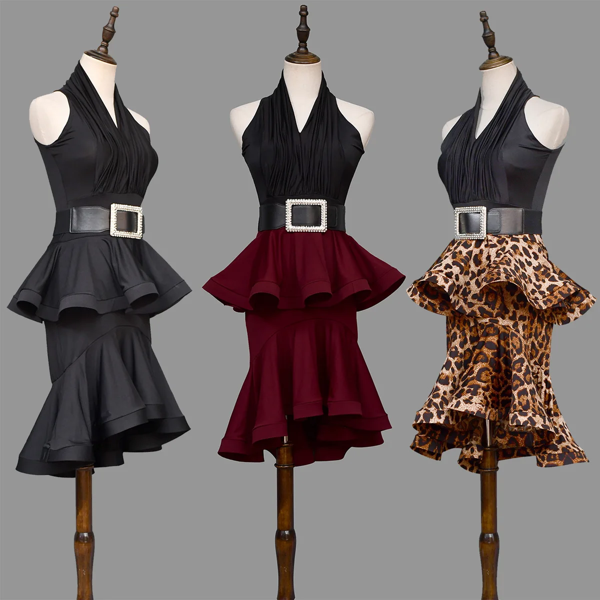 Sexy Latin Dance Dress 2020 New Adult Dance Dress Sleeveless Halter Tops Ruffles Skirts Suit Ballroom Competition Dresses Latin
Sexy Latin Dance Dress 2020 New Adult Dance Dress Sleeveless Halter Tops Ruffles Skirts Suit Ballroom Competition Dresses Latin
