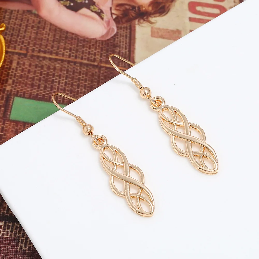 Hot 2021 new fashion palace vintage earrings Celtic knot pendant earrings earrings for women earring long
Hot 2021 new fashion palace vintage earrings Celtic knot pendant earrings earrings for women earring long