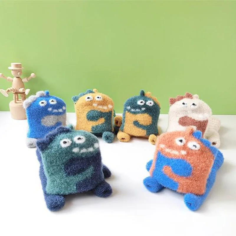 Cute Dinosaur Cartoon Gloves Kids 4-10 Year Old Winter Knitted Warm Flap Cover Girls Boys Fingerless Outdoor Half Finger Mittens
Cute Dinosaur Cartoon Gloves Kids 4-10 Year Old Winter Knitted Warm Flap Cover Girls Boys Fingerless Outdoor Half Finger Mittens