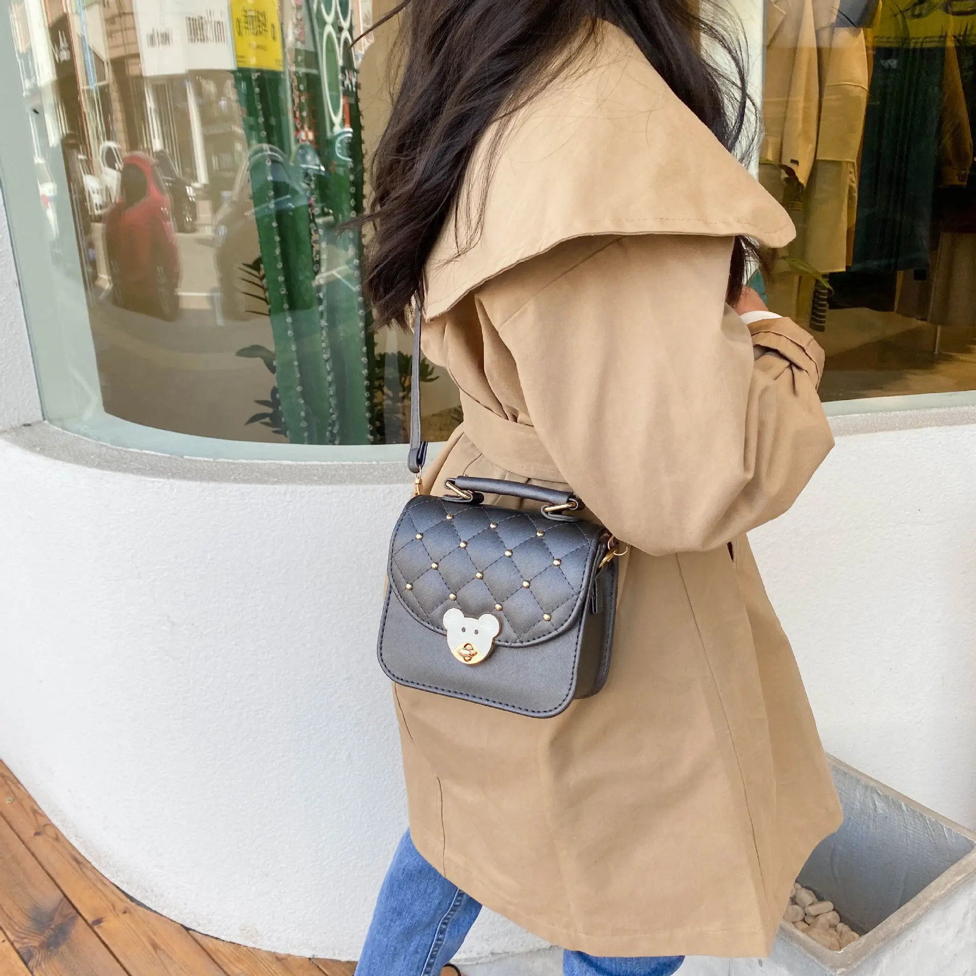 New PU Kids Shoulder Bags Children Leather Messenger Bags Retro Toddler Coin Purses Fashion Bear Crossbody Bags for Baby Girls
New PU Kids Shoulder Bags Children Leather Messenger Bags Retro Toddler Coin Purses Fashion Bear Crossbody Bags for Baby Girls