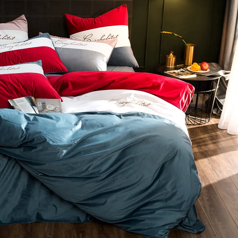 Europe Royal Style Velvet 4pcs Stitching Embroidery Duvet Cover Flat Fitted Bed Sheet Pillowcase Royal Blue Bean Paste
Europe Royal Style Velvet 4pcs Stitching Embroidery Duvet Cover Flat Fitted Bed Sheet Pillowcase Royal Blue Bean Paste