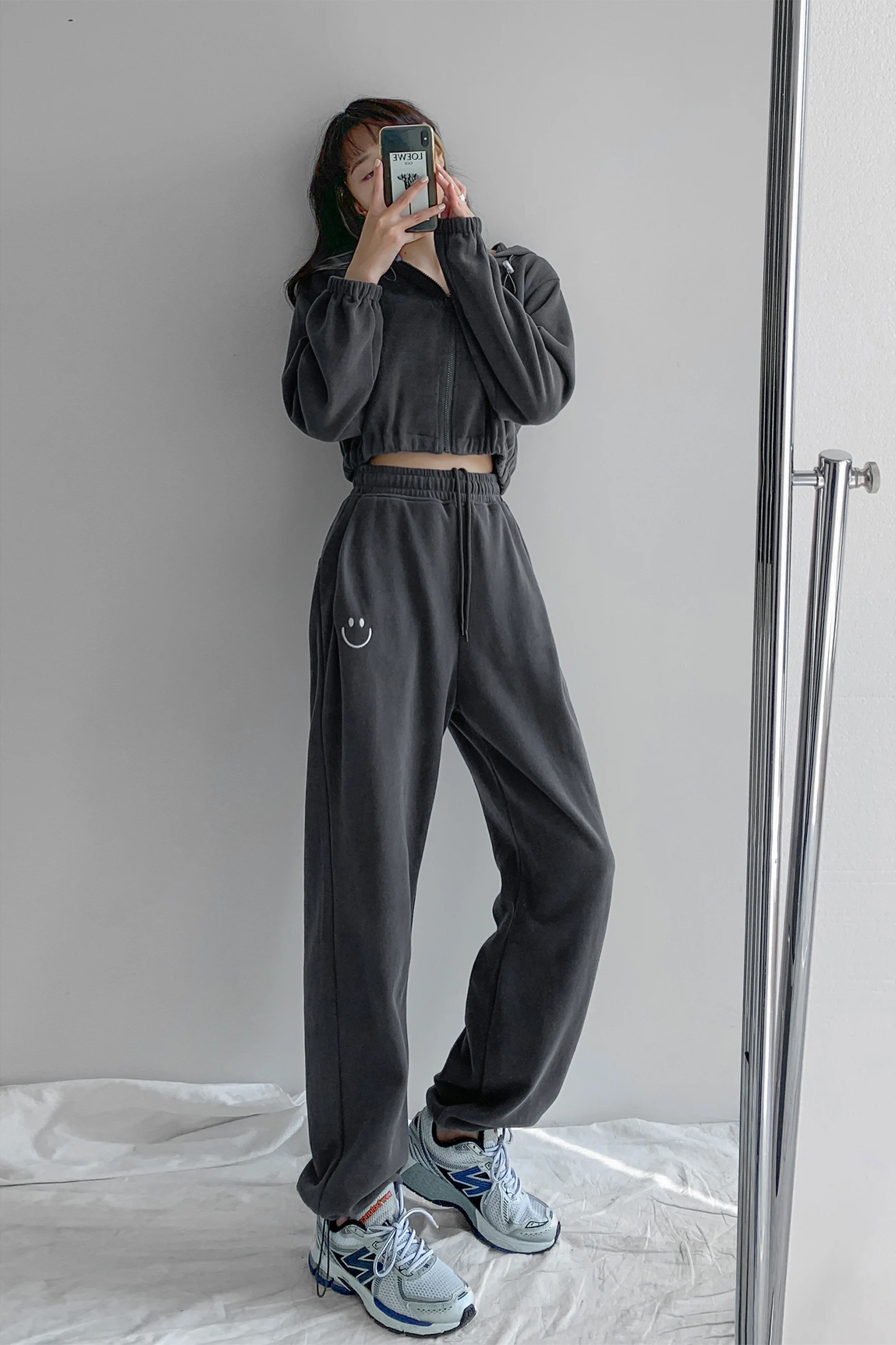 smiley face embroidered loose sweatpants elastic waist thin Leggings grey casual Harem Pants fashion
smiley face embroidered loose sweatpants elastic waist thin Leggings grey casual Harem Pants fashion