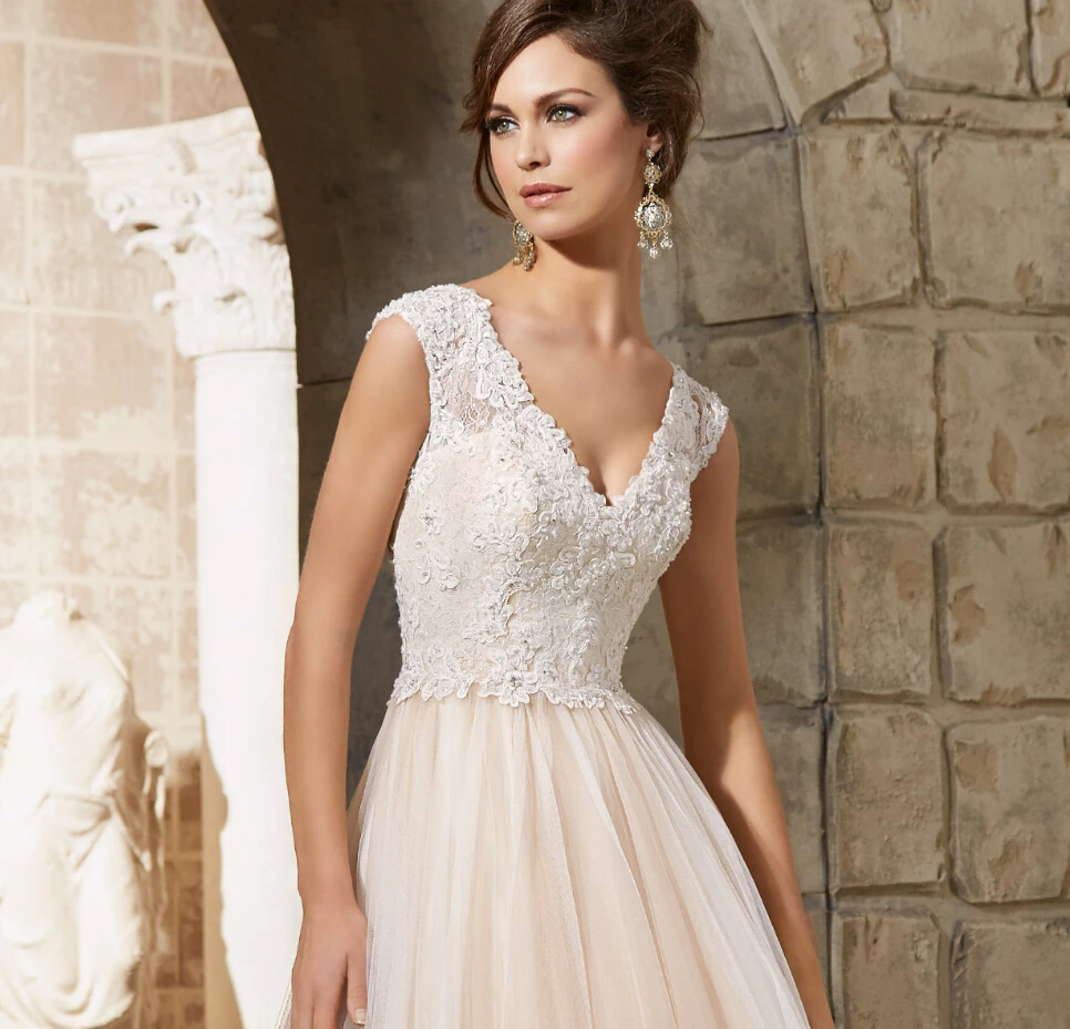 V Neck Cap Sleeve vestido de noiva A Line Custom Made Long Tulle Lace Bridal Gown 2015 New Arrival mother of the bride dresses
V Neck Cap Sleeve vestido de noiva A Line Custom Made Long Tulle Lace Bridal Gown 2015 New Arrival mother of the bride dresses