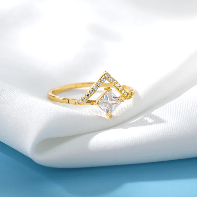 Luxury Square Crystal Crown Rings For Women Gold Sliver Color Ring Zircon Wedding Couple Rings Aesthetic Jewelry Gift Whosale
Luxury Square Crystal Crown Rings For Women Gold Sliver Color Ring Zircon Wedding Couple Rings Aesthetic Jewelry Gift Whosale